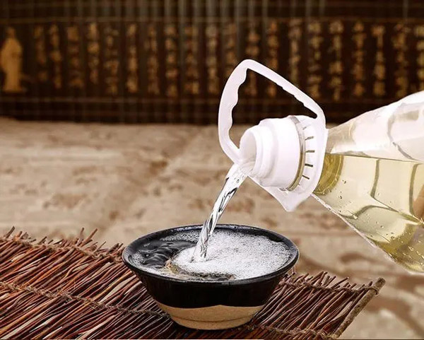 如何區(qū)別“純糧酒”和“勾兌酒”？教你3招辨別